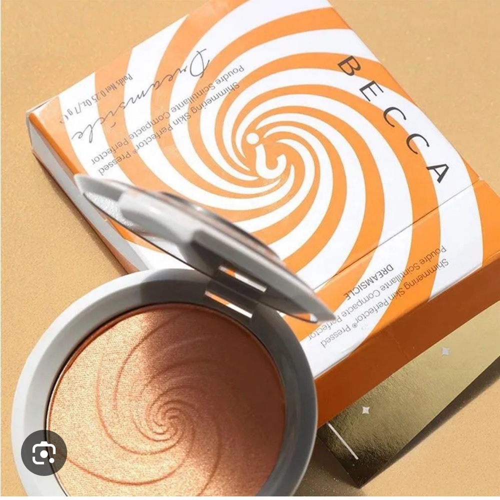 Becca Cosmetics Dreamsicle highlighter